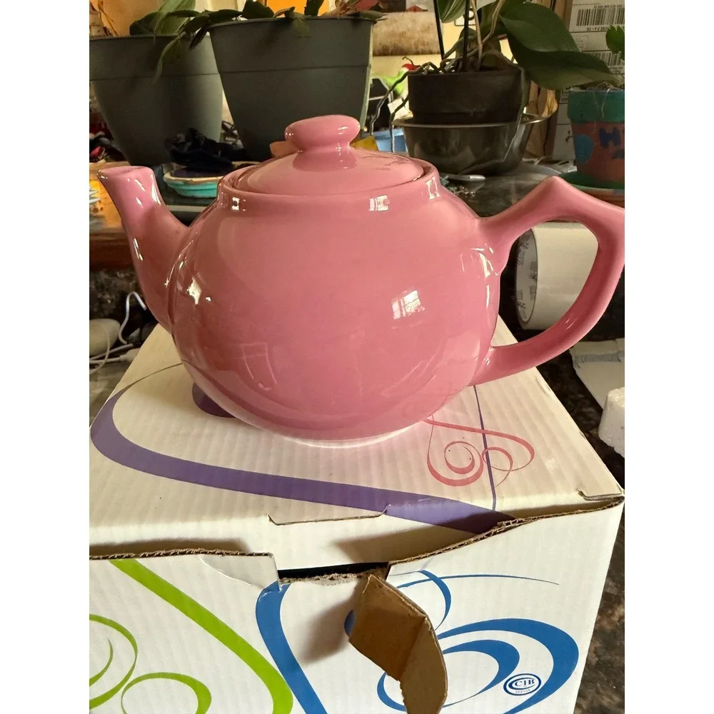 Mary Kay Pink Ceramic Teapot Heart Spout and Lid Knob‎ Collector Item
